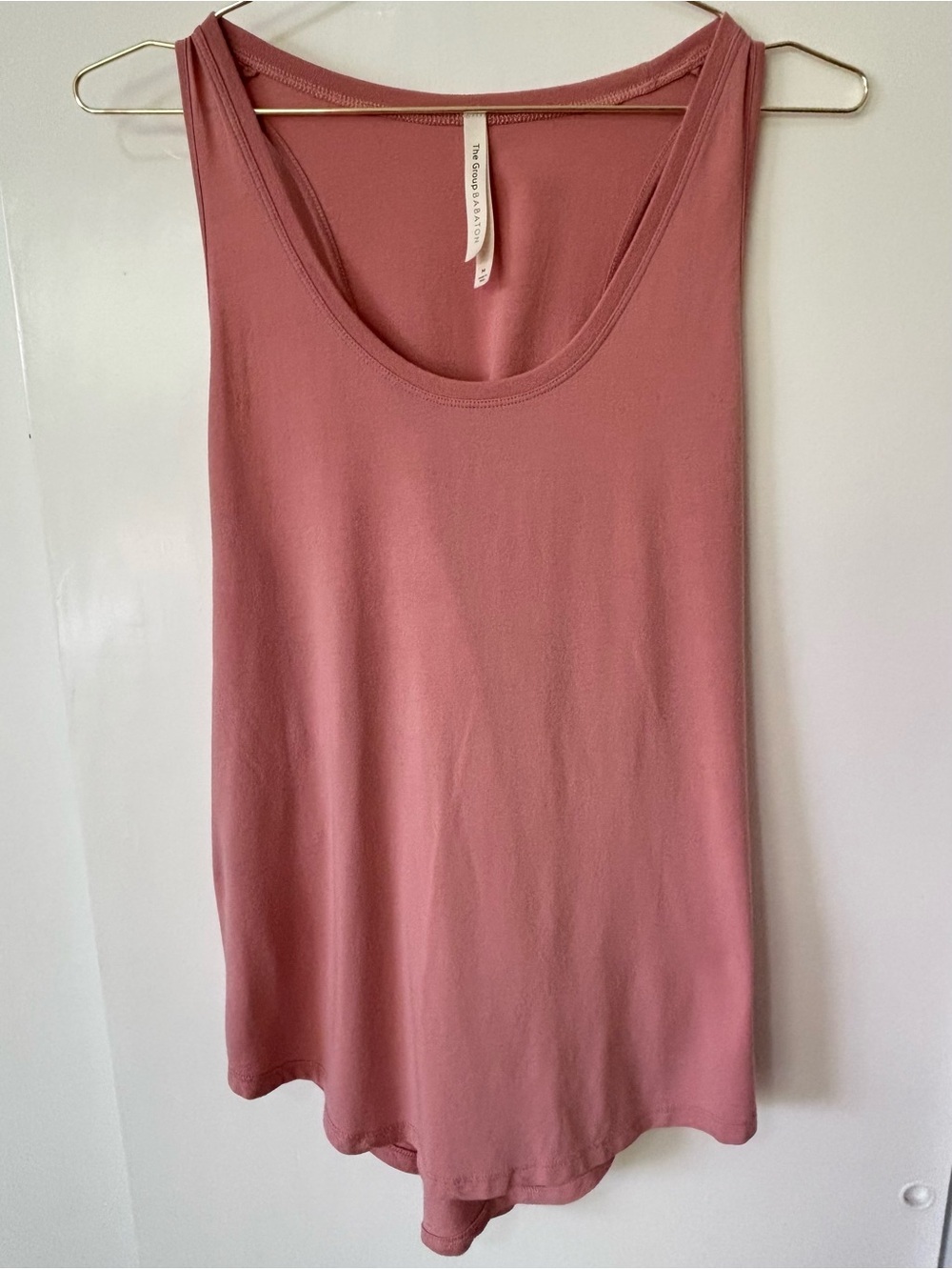Babaton| Aritzia| Rose-Gold Scoop Neck Cross-Back Breezy Tank Top Sz M